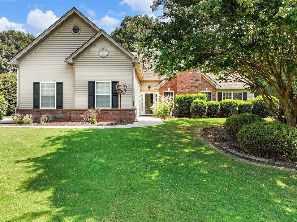 1st image of 886 Jefferson Walk Cir