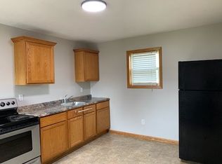 902 W Main St APT 18, Kasson, MN 55944