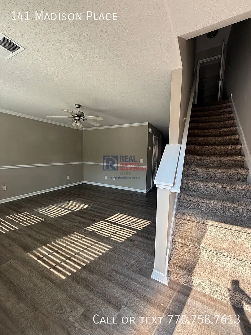 2 bed, 2.5 bath, 1188 sqft, $1,350 — Photo 3