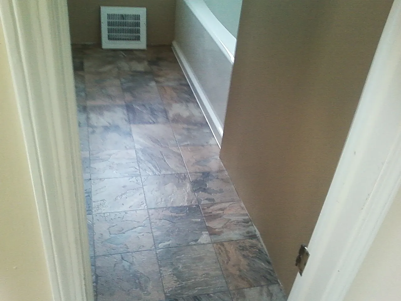 3 bed, 1600 sqft, $1,400 — Photo 4