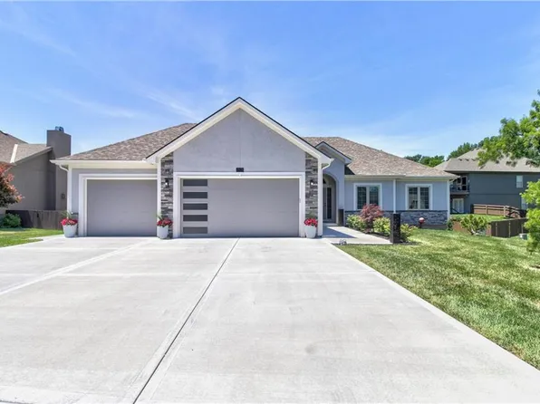 2821 SE 8th St, Blue Springs, MO 64014