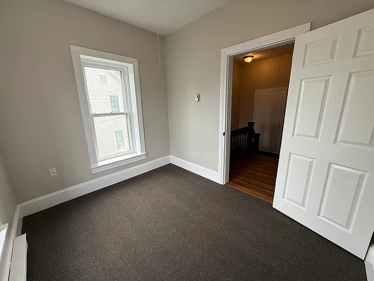 10 Fairview Ave #2 — Photo 8