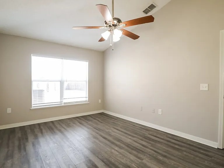 3640 Alec Dr — Photo 9