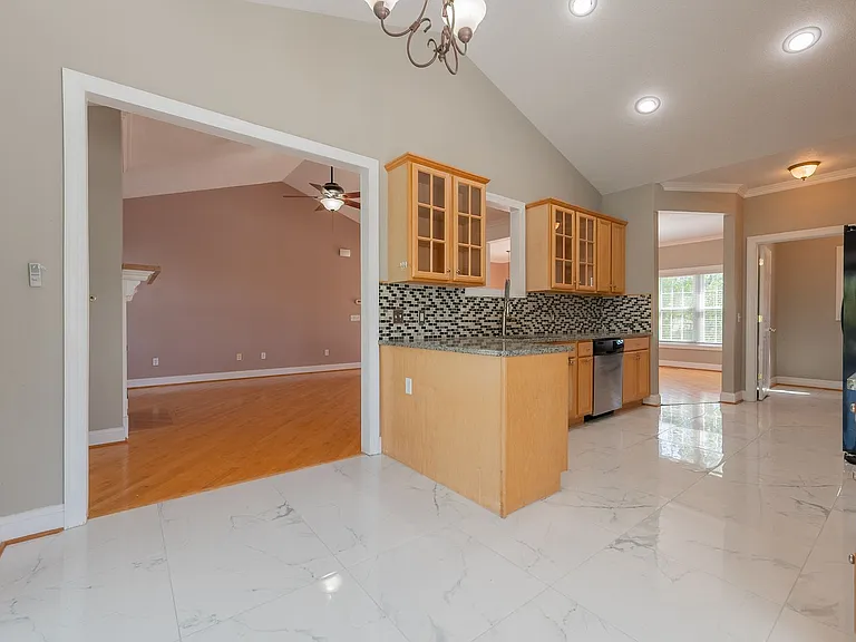 1701 Stratford View Dr — Photo 20