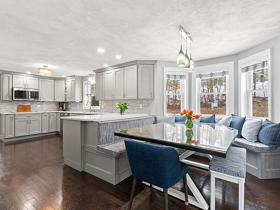 3rd image of 6 James Rd