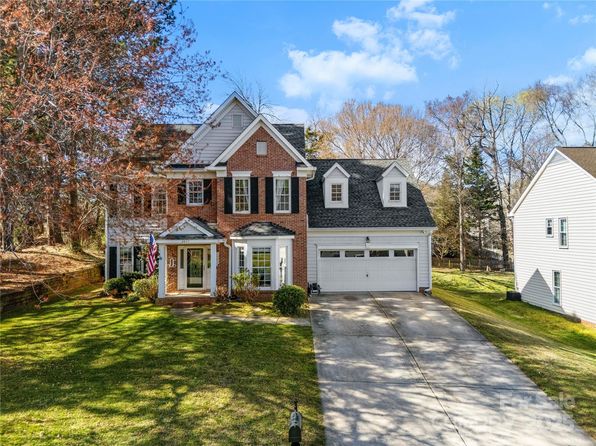 2604 Lamplighter Dr, Kannapolis, NC 28081