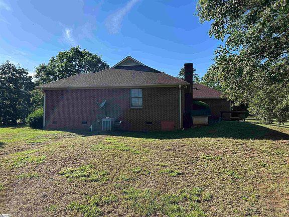 2nd image of 112 Arnold Rd