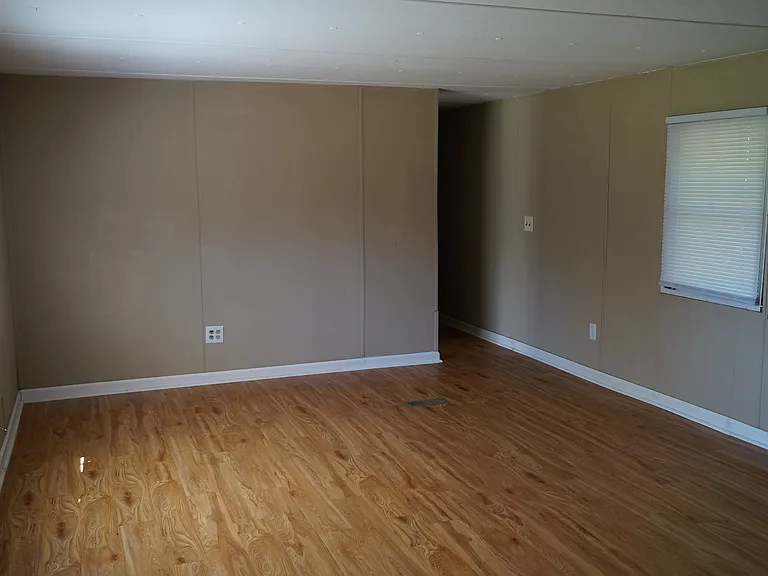 412 Copeland Park St — Photo 9