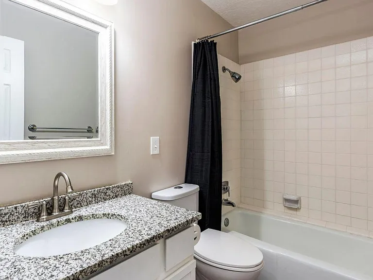 7907 S Harvel Dr — Photo 19