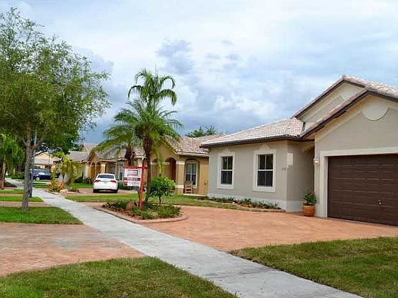 2nd image of 8756 NW 168th Ln