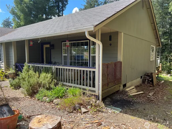 90 E Connemara, Shelton, WA 98584