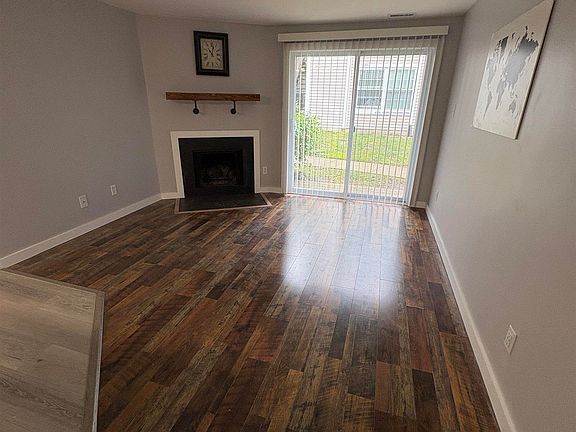 2nd image of 214 Meadow Ridge Rd #214