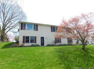 4 Cathryn St, New Milford, CT 06776