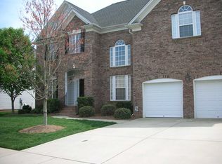 14212 Stewarts Bend Ln, Charlotte, NC 28277