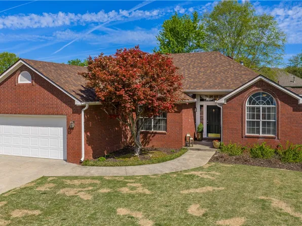 2804 Brookshire St, Springdale, AR 72762