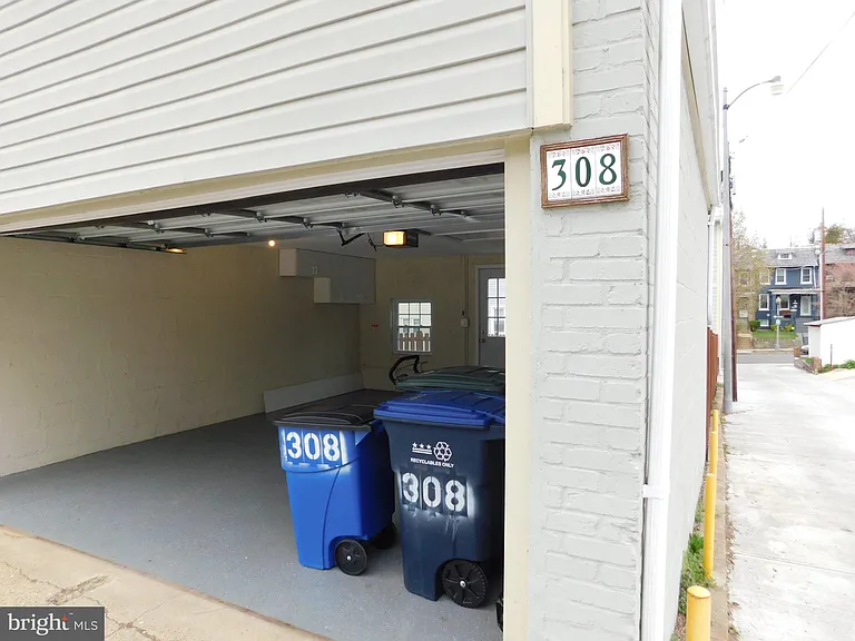 308 Webster St NW — Photo 39