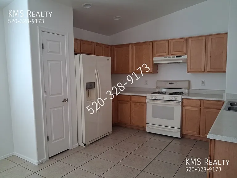 8240 W Via Garcia Marquez — Photo 4