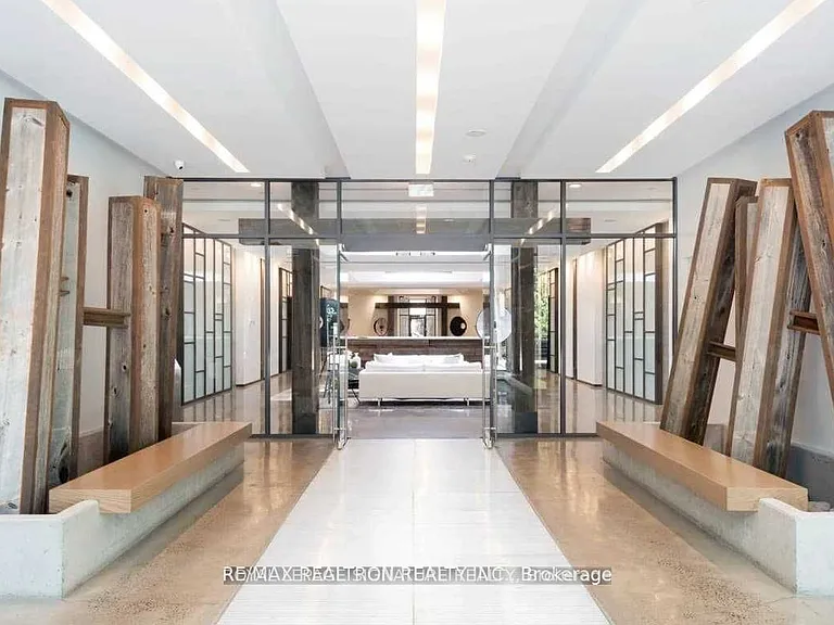 1030 King St W #1008 — Photo 15