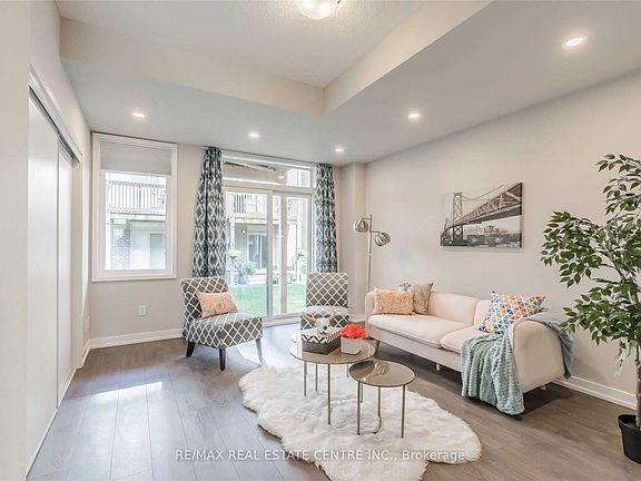 3rd image of 181 Sabina Dr