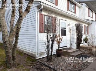 860 Woodgate Dr, Vadnais Heights, MN 55127