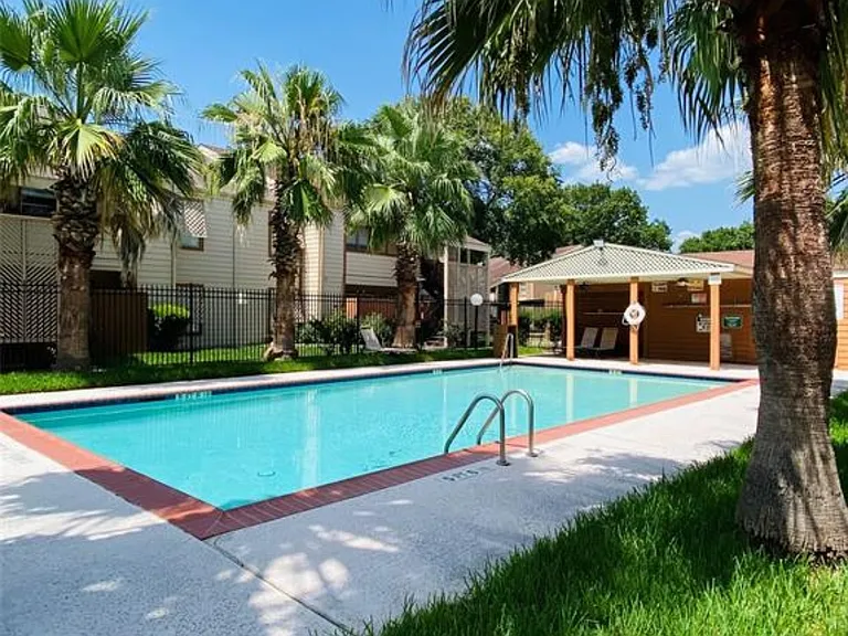 10202 Forum Park Dr #286 — Photo 7