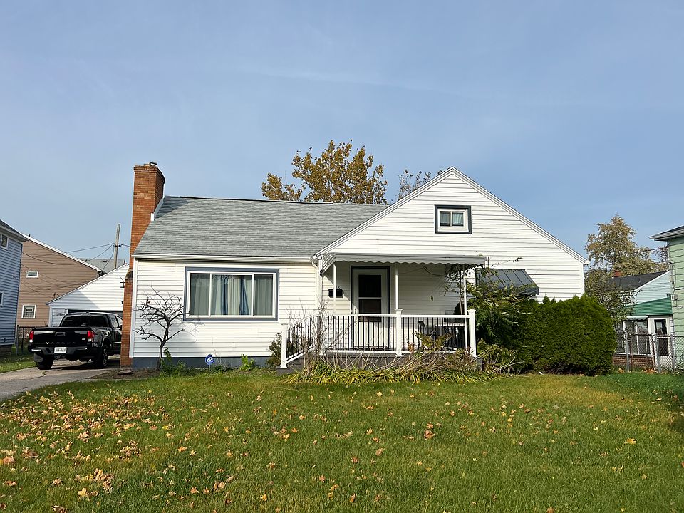 1st image of 418 Saint Lawrence Ave