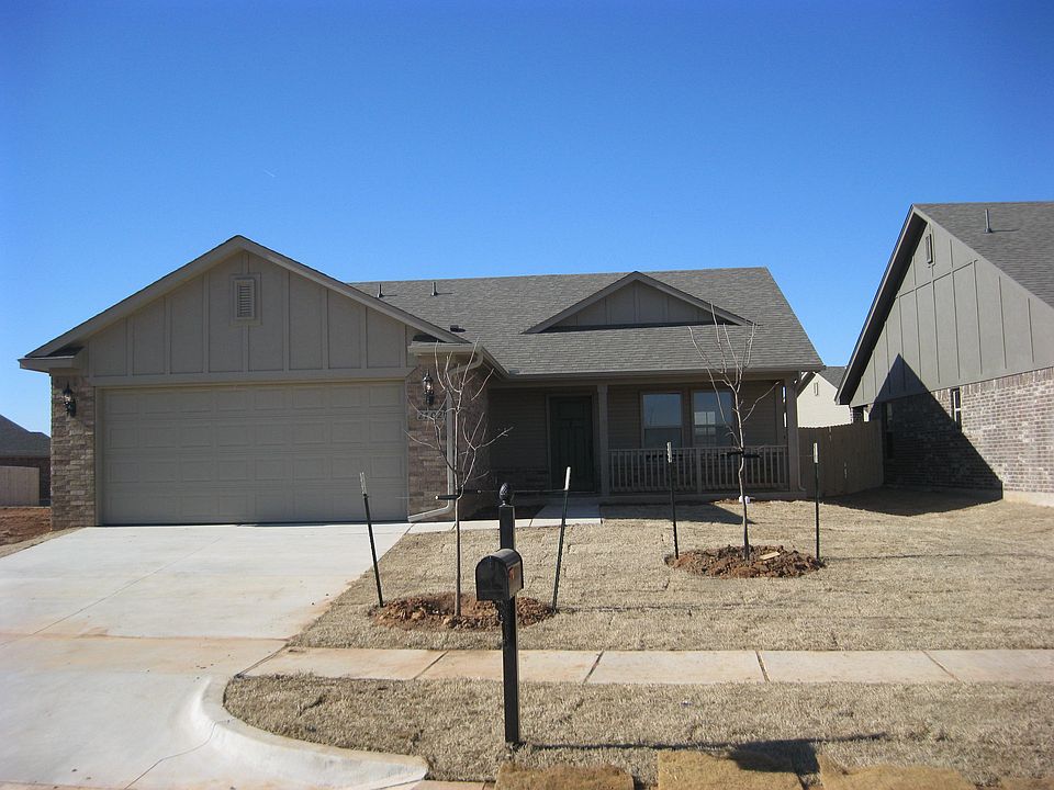 1st image of 2702 Trailwood Dr