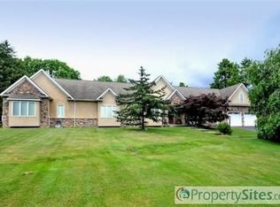 3010 Tower Rd, Huntingdon Valley, PA 19006