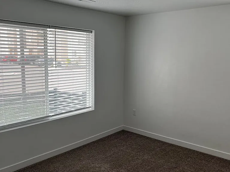1142 W 310 S — Photo 3