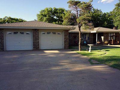 315 Dogwood Ln, Levelland, TX, 79336