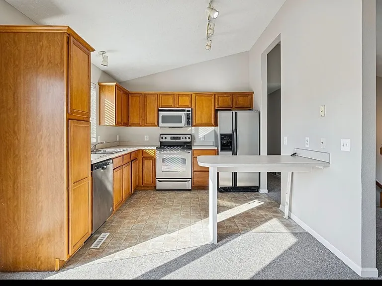 7841 Bondesson St — Photo 6