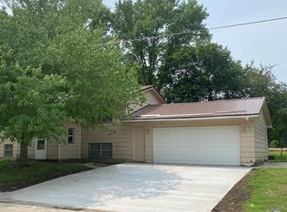 1206 7th St, Manson, IA 50563