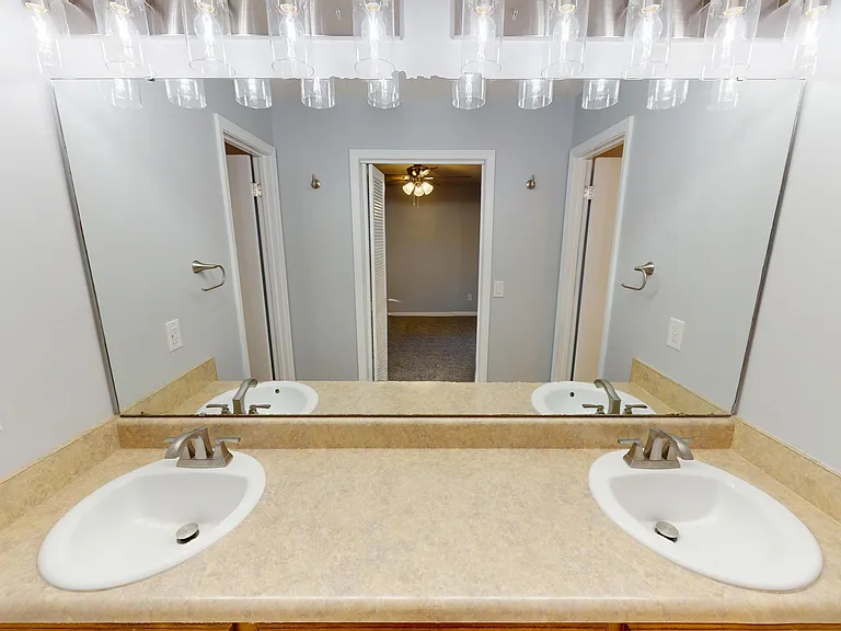 112 Oakland Dr — Photo 14
