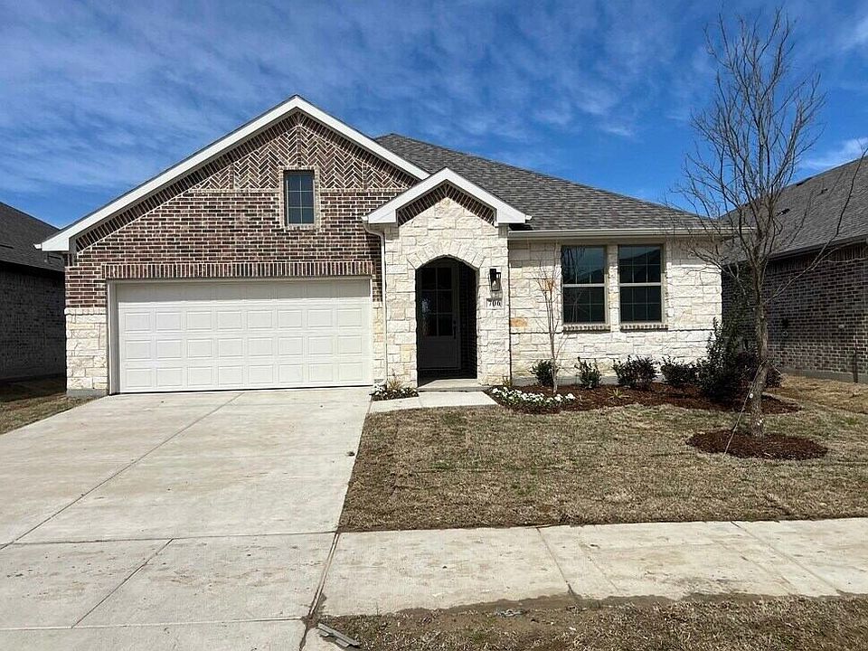 1st image of 706 Roanoke Dr