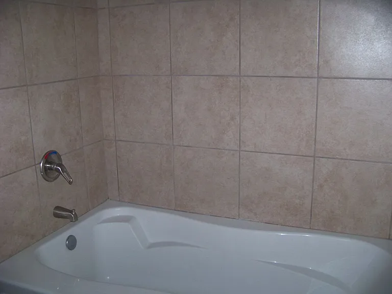 400 Hillside Dr — Photo 16