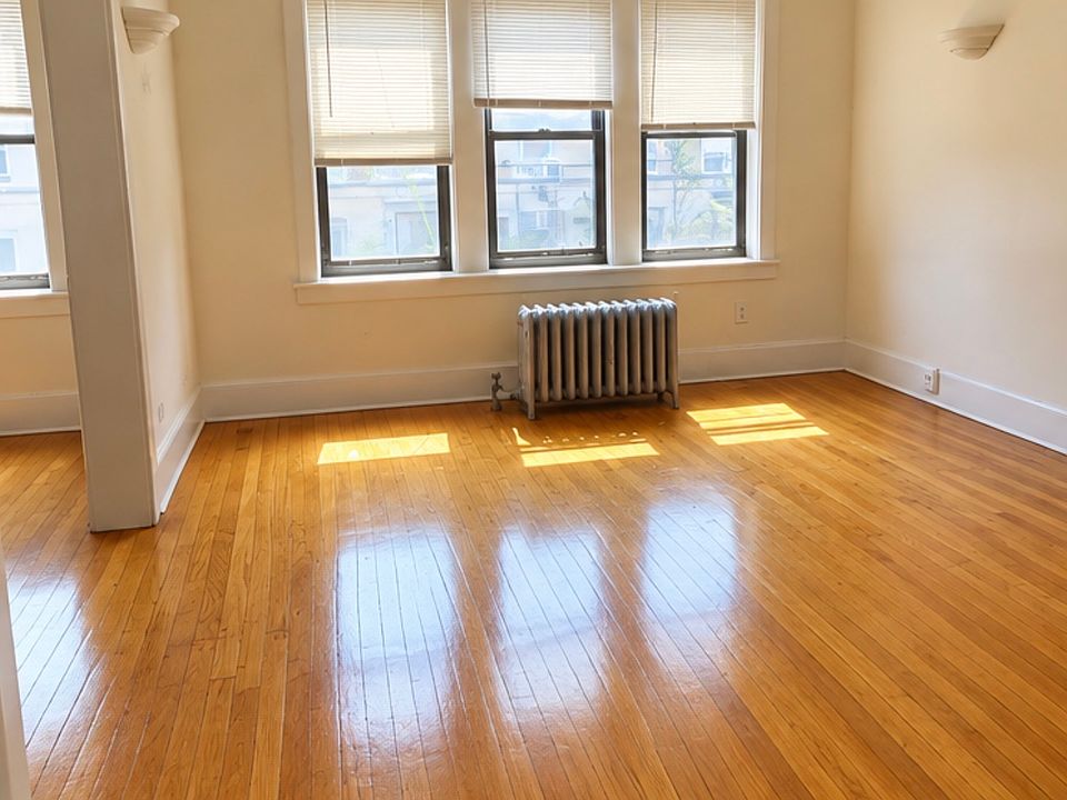 2nd image of 1702 W 82nd St #1