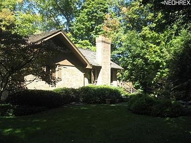 2nd image of 101 Robin Hood Way