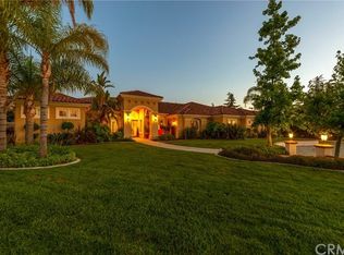 31405 Overcrest Dr, Redlands, CA 92374