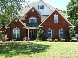 211 White Columns Dr, Kathleen, GA