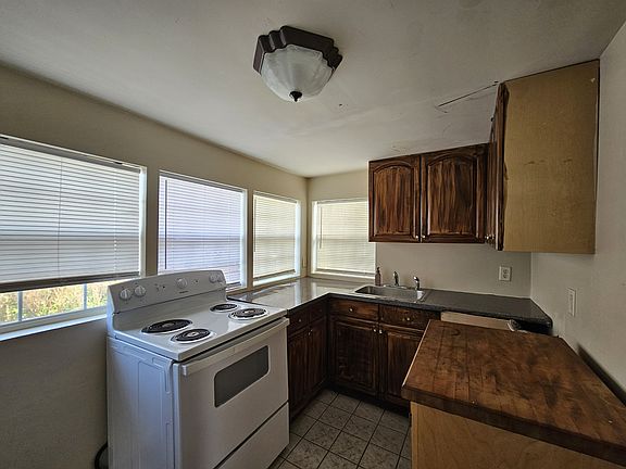 3rd image of 1814A Arthur Ave #1