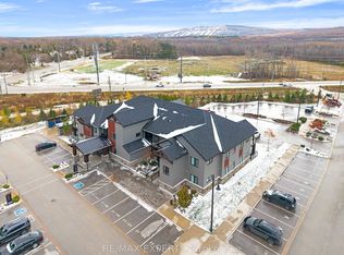 22 Beckwith Ln #101, The Blue Mountains, ON L9Y3B6