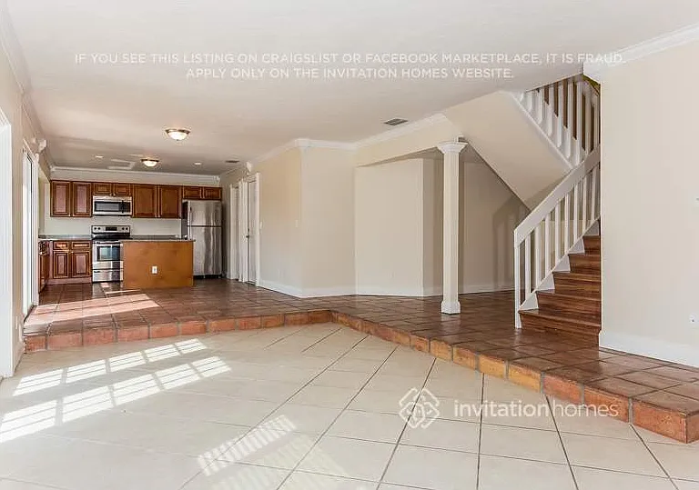 6150 Leslie St — Photo 5