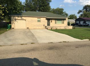 1302 N Robb St, Robinson, IL 62454