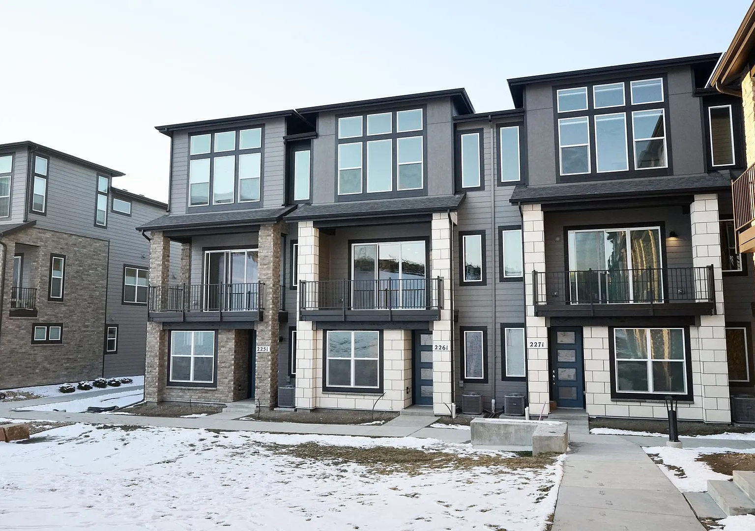 Beautiful Modern 3BD/4BA Townhome in the Heart of Superior! — Photo 1
