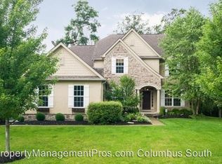 3210 Abbey Knoll Dr, Lewis Center, OH 43035