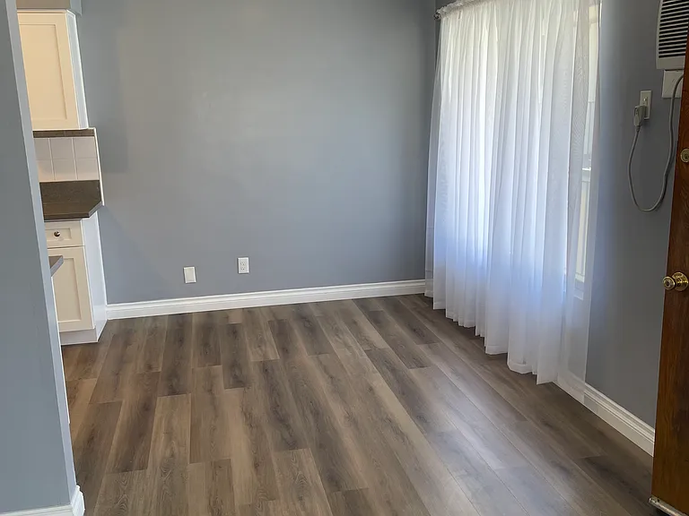 220 E Sierra Madre Blvd — Photo 6