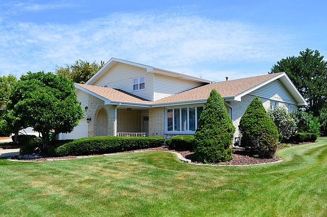 1st image of 15555 Willow Ct