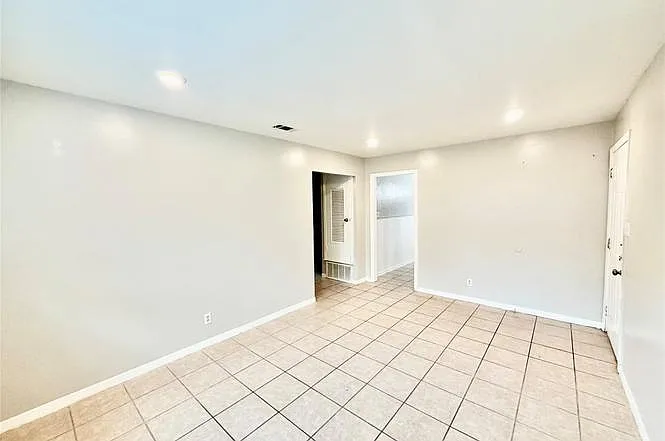 2201 Lanier Dr #B — Photo 5