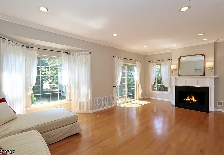 64 Park Ave — Photo 7