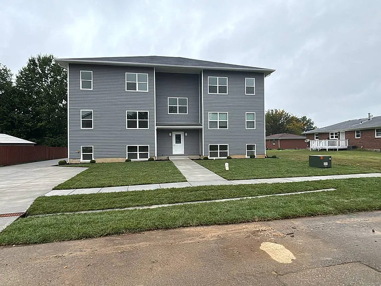 4902 Cawood Dr — Photo 1